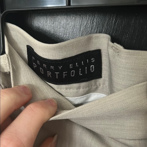 Perry Ellis Tan Chinos Classic Straight-Leg - Picture 2 of 5